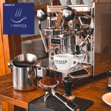 DINZLER Baristakurs auf eingruppiger Siebträgermaschine (Unterhaltung / Freizeit | Irschenberg) DINZLER Baristakurs auf eingruppiger Siebträgermaschine (Unterhaltung / Freizeit | Irschenberg)