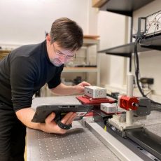 Praxisseminar zur hochpräzisen simultanen Weg- und Winkelmessung … (Seminar | Ilmenau)