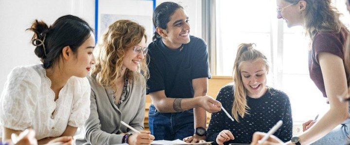 Vielfaltsdiskurse: „Interkulturelle Kompetenzen und ihre Bedeutung im Arbeitskontext“ (Webinar | Online)