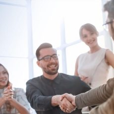 Die Macht der Worte: Kommunikation im Stakeholdermanagement meistern (Seminar | Online) Die Macht der Worte: Kommunikation im Stakeholdermanagement meistern (Seminar | Online)