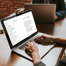 KOSTET SIE DIE NACHARBEIT VON KI-TEXTEN ZU VIEL ZEIT? (Vortrag | Online)