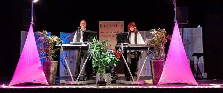 Tanztee mit Eternity – Sonntag, 13. September 15:00 Uhr (Unterhaltung / Freizeit | Bad Bevensen) Tanztee mit Eternity – Sonntag, 13. September 15:00 Uhr (Unterhaltung / Freizeit | Bad Bevensen)