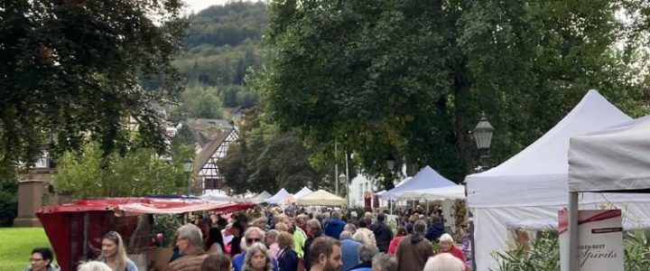Herbstmarkt, Erntedankfest und verkaufsoffener Sonntag (Unterhaltung / Freizeit | Bad Herrenalb) Herbstmarkt, Erntedankfest und verkaufsoffener Sonntag (Unterhaltung / Freizeit | Bad Herrenalb)