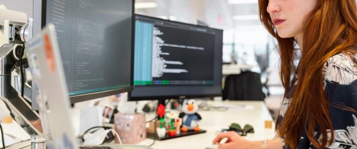 Live-Coding Session – Erstellen eines simplen Microservice mit Go (Golang) (Webinar | Online) Live-Coding Session – Erstellen eines simplen Microservice mit Go (Golang) (Webinar | Online)
